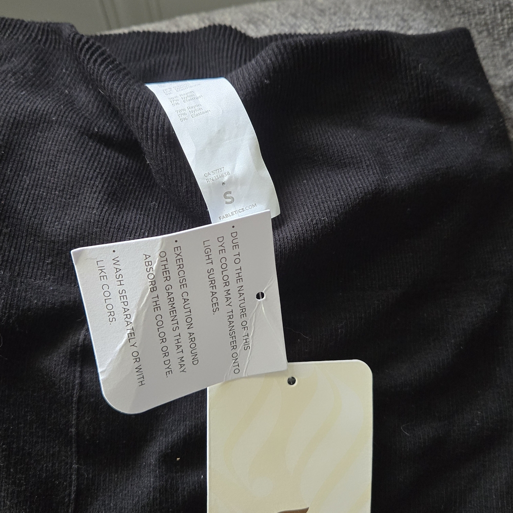 Fabletics Classic Black Highwaisted Seamless Flai… - image 5